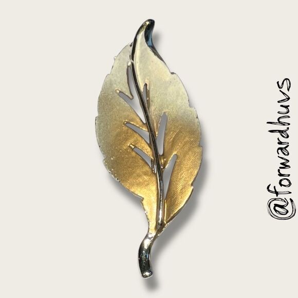 Bundle Sale 3 for $15 | Gold and Cream-Colored Leaf Brooch - Picture 10 of 11